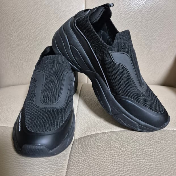 블랙마틴싯봉 니트 슬립온