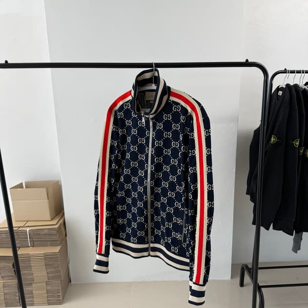 구찌 자카드 트랙탑  L

