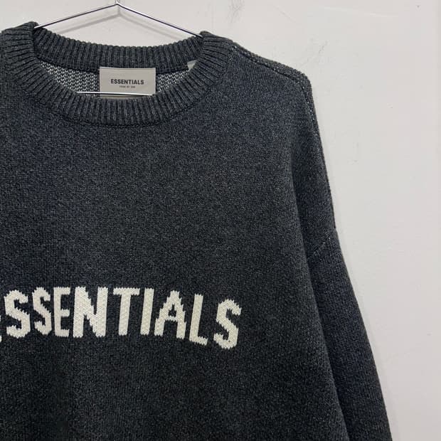 에센셜 피어 오브 갓 오버핏 라운드 니트