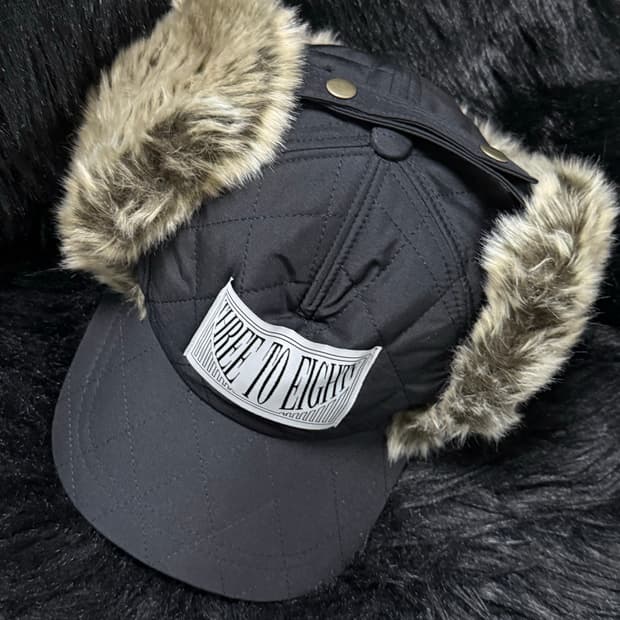 쓰리투에이티 모자 