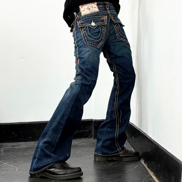 트루릴리전 부츠컷 데님 팬츠