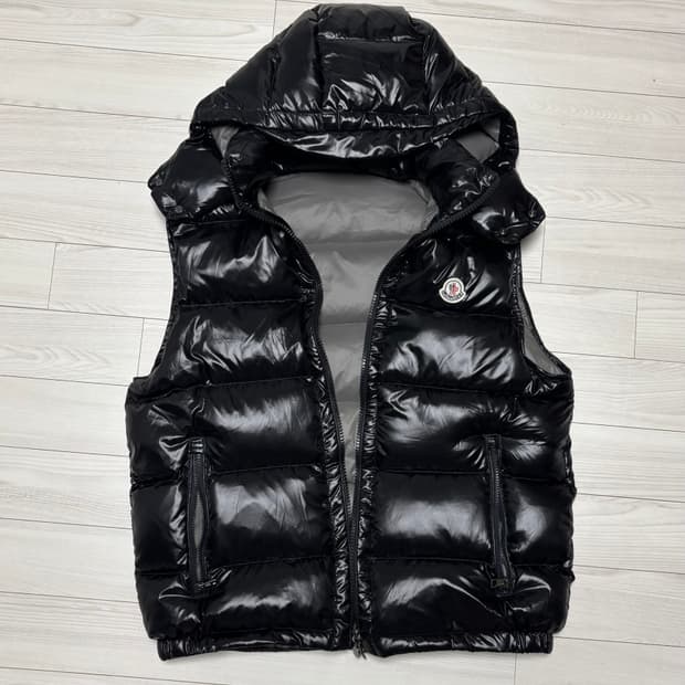 급처 몽클레어 후드 베스트 조끼 ( 유광 )