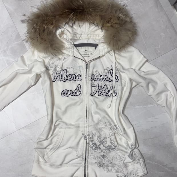 큐빈티지 아베크롬비 대장 울프죠 화이트 퍼 후드집업 페어리그런지y2k