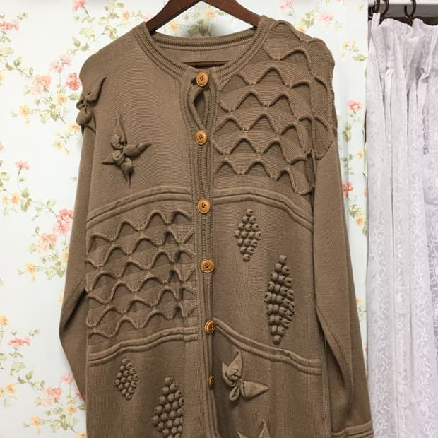 입체 패턴 가디건