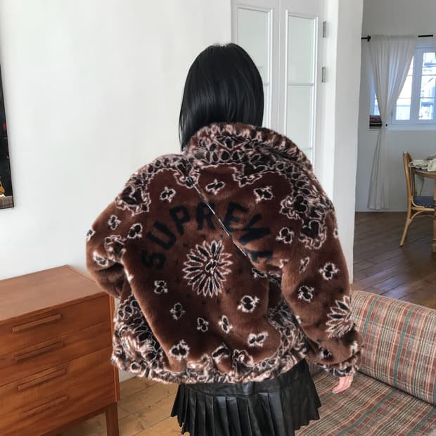 슈프림 브라운 포우 퍼 봄버 자켓 