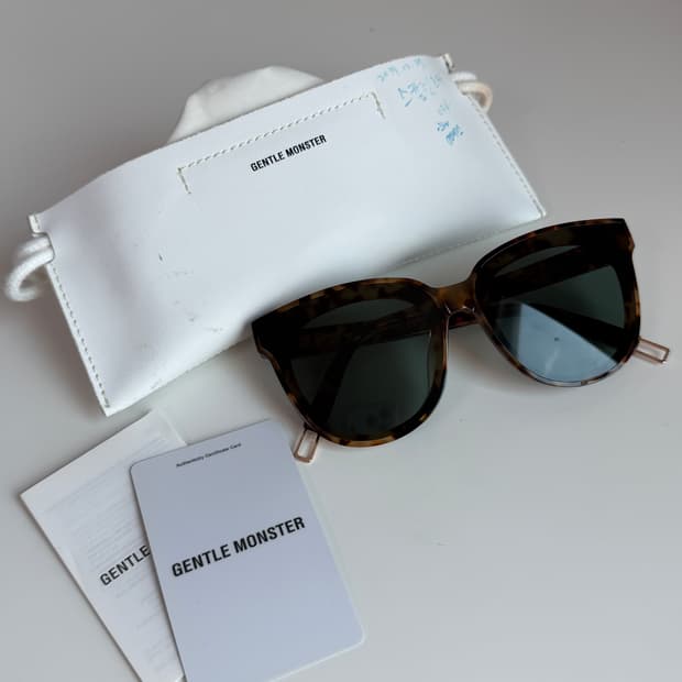 젠틀몬스터 In Scarlet 034 톨토이즈 선글라스
