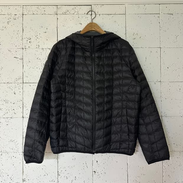 L 유니클로 경량패딩 블랙