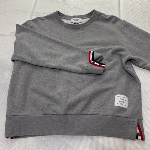 [4] 톰브라운 백로고 맨투맨 그레이