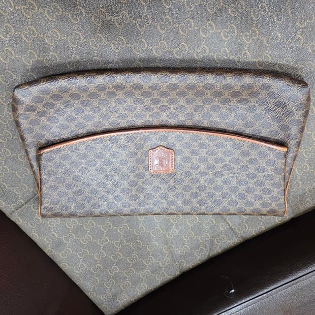 셀린느 마카담 클러치