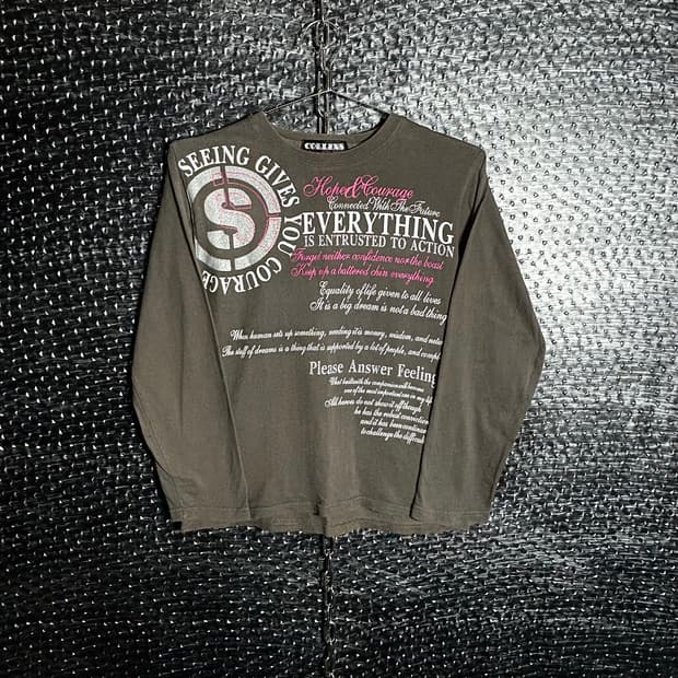 Collins 레터링 브이넥 티셔츠