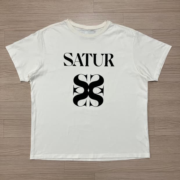 [Satur] 세터 빅 로고 반팔 티셔츠