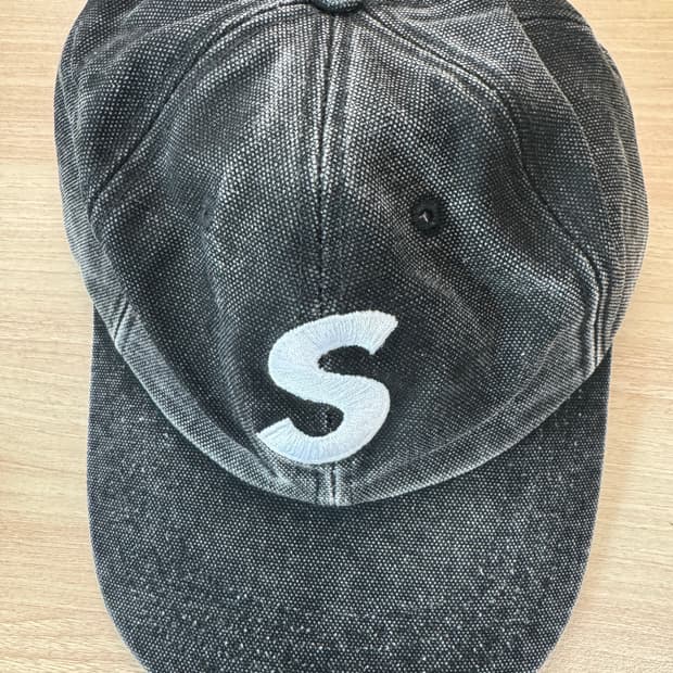Supreme s로고 볼캡