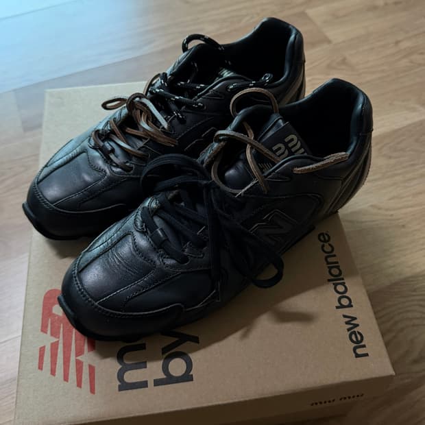 뉴발 x 미우미우 530 레더 블랙 41사이즈