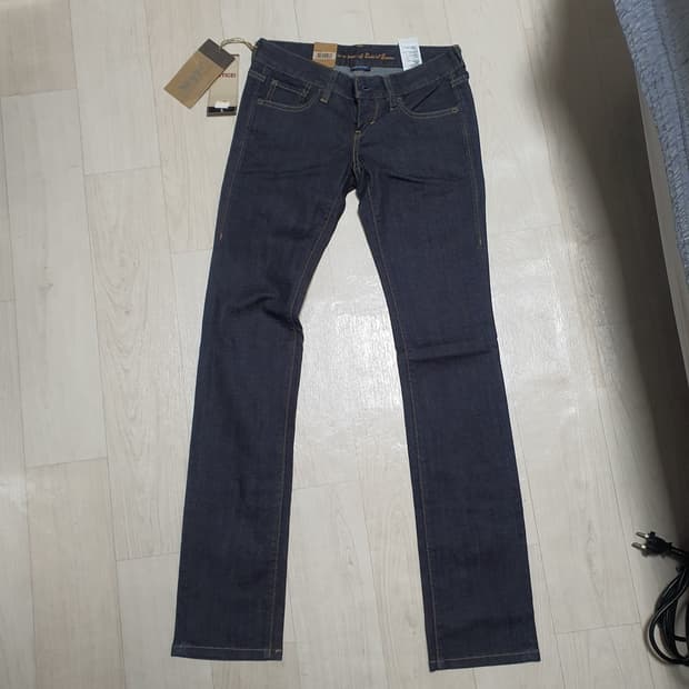 리바이스 청바지 Tight Straight W25 새제품
