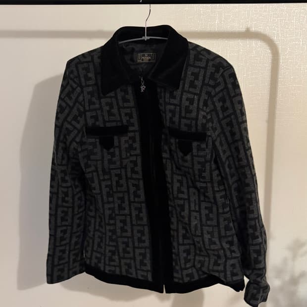 펜디 주카 모노그램 로고 자켓