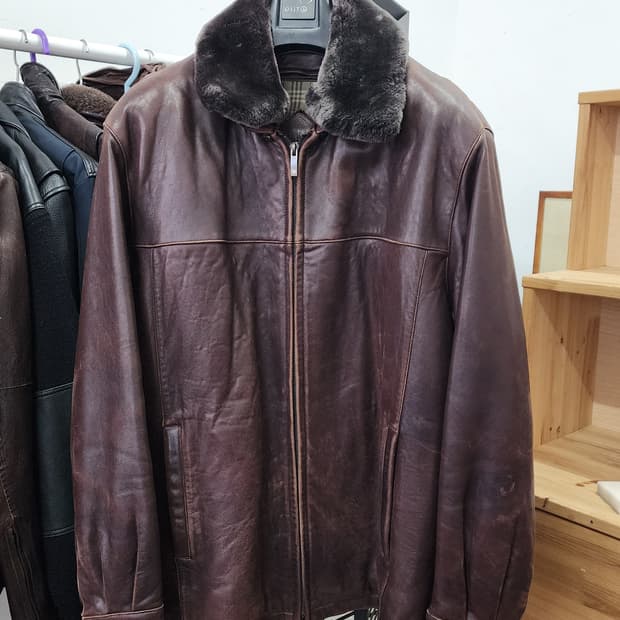 인디안(INDIAN) 양가죽 봄버 자켓