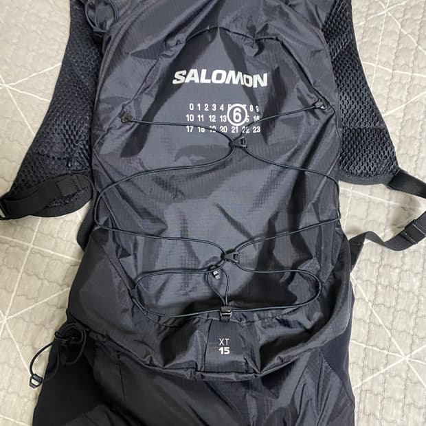 살로몬 마르지엘라 MM6 콜라보 XT-15 백팩 블랙