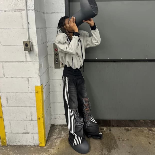 Yori sports 5 stripe denim pants