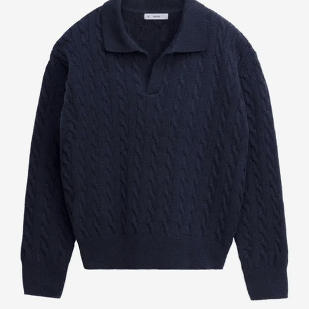 시그니처 케이블 카라 니트