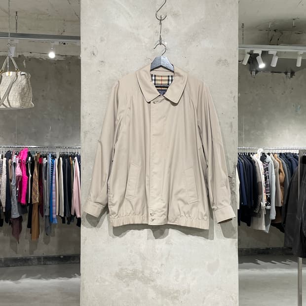 버버리 라이트 베이지 히든 집업 블루종 자켓