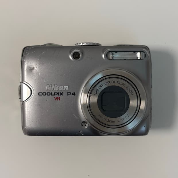 니콘 쿨픽스 Nikon coolpix P4 VR 디카