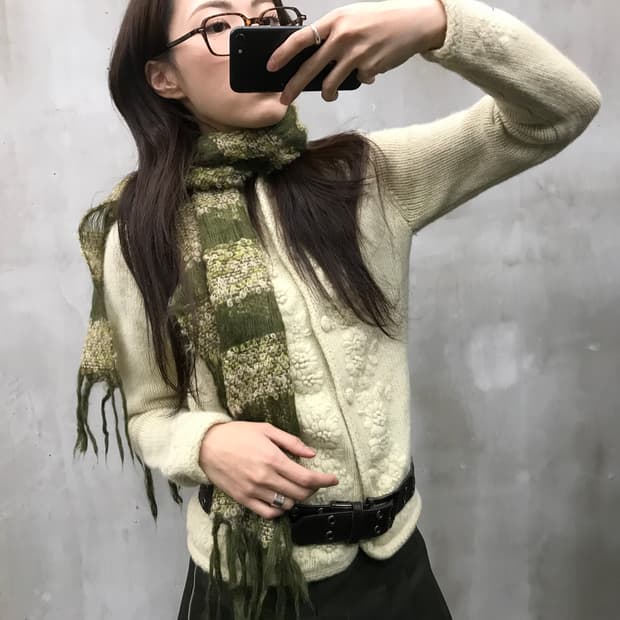 Embroidered Heal Cardigan
