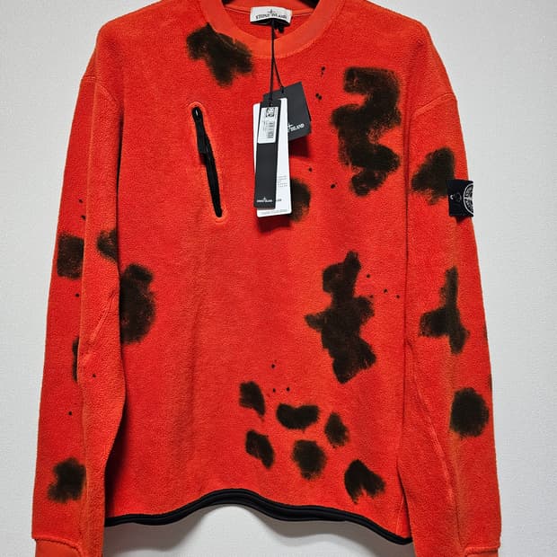 스톤아일랜드 핸드 컬러링 플리스 스웨트셔츠 (새 상품)