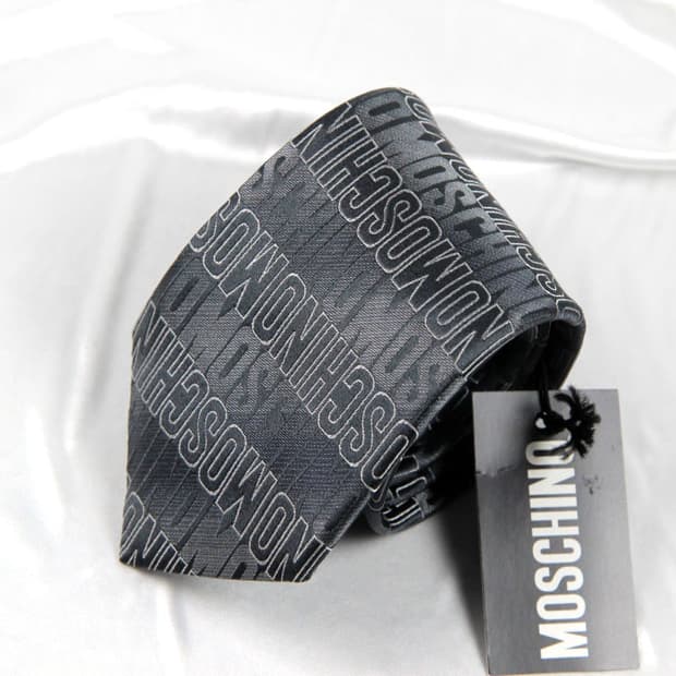 모스키노 8.3cm 미사용 남자 명품 넥타이