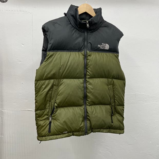 XL) THE NORTH FACE KHAKI PADDED VEST