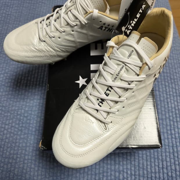 아슬레타 레가도 2 mg 260 화이트/골드