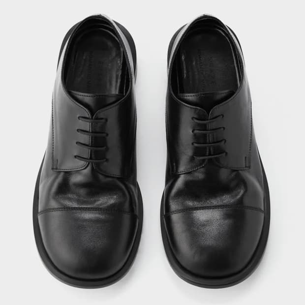 [280] 수아레 X 로맨틱무브 슬랩스틱 더비 슈즈 블랙