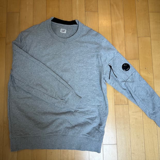 CP 컴퍼니 렌즈 맨투맨 XL 회색