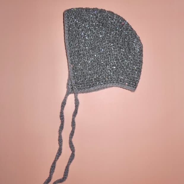 크로쉐안트 시퀸 보넷 그레이