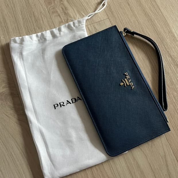 프라다 장지갑 파우치