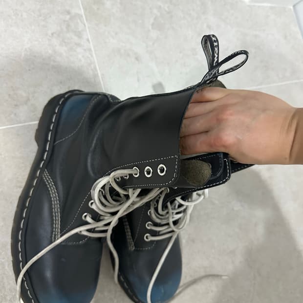 닥터마틴 1919 42 사이즈