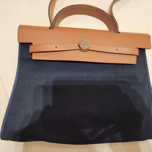 에르백 Herbag 31사이즈 네이비 카멜 안감 핑크