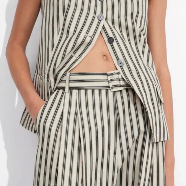 앤아더스토리즈 스트라이프 테일러드 트라우저 (베이지/블랙/스트라이프)