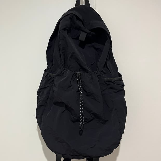 Teardrop strap bag