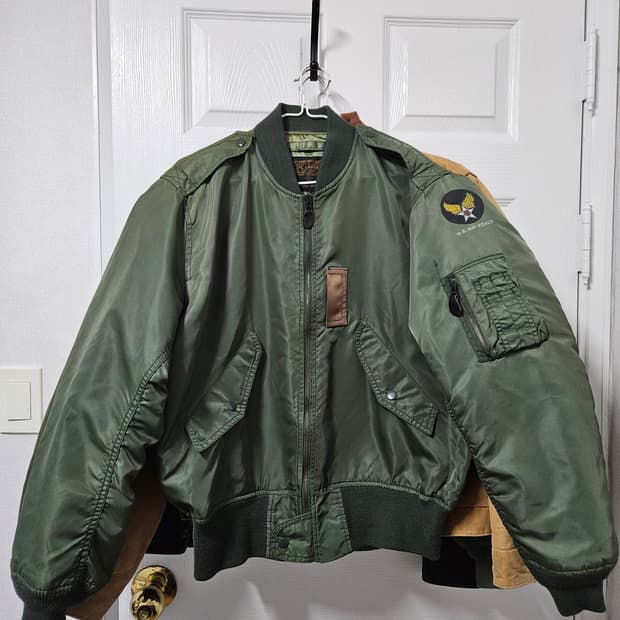 U.S AIR FORCE TYPE L-2B 복각 봄버자켓 m사이즈