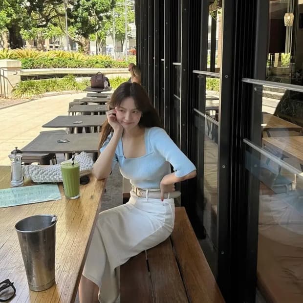 Ged 게드 스퀘어넥 니트