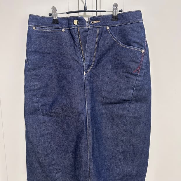 리바이스 엔지니어드 데님 스커트