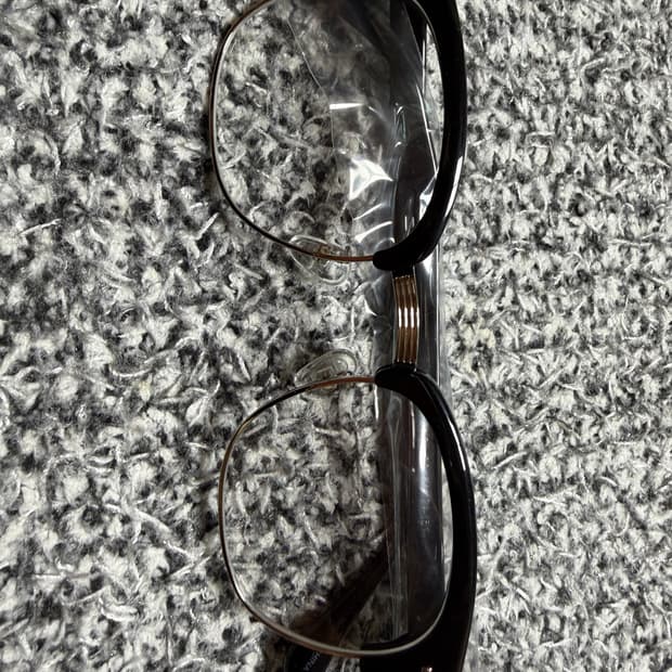 앰버옵티컬 행크 51사이즈 블랙실버 하금테 판매합니다