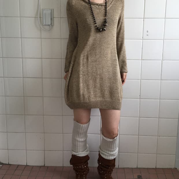 Neck line point knit onepeice