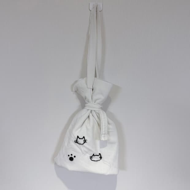 하찮고 귀여운 엉터리 고양이 가방 