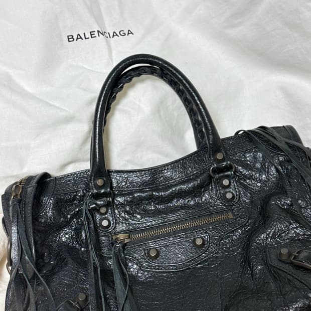 발렌시아가 모터백