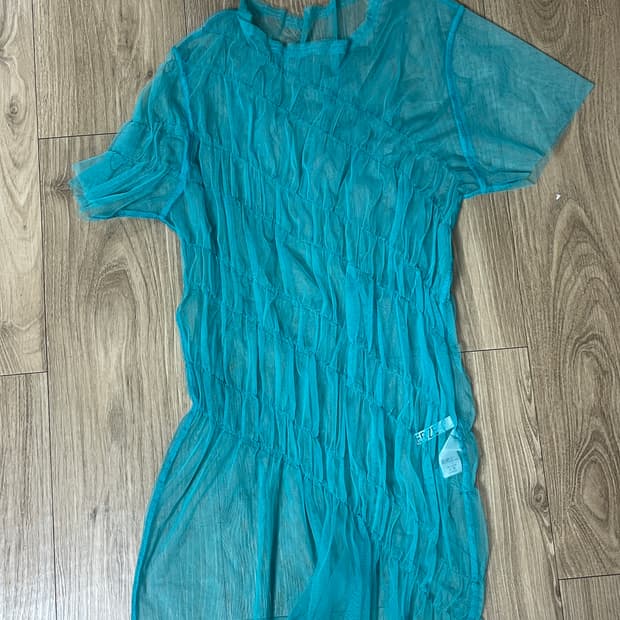 PERVERZE 퍼버즈 셔링 튤 티셔츠