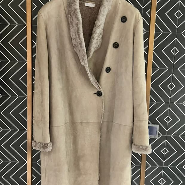 브루넬로 쿠치넬리 여성 스웨이드 시어링 무통 코트 48