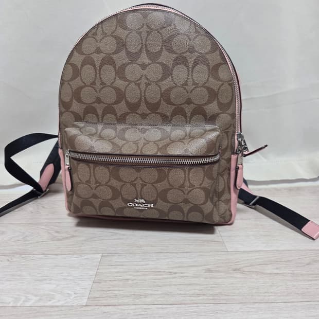 코치 시그니처 백팩