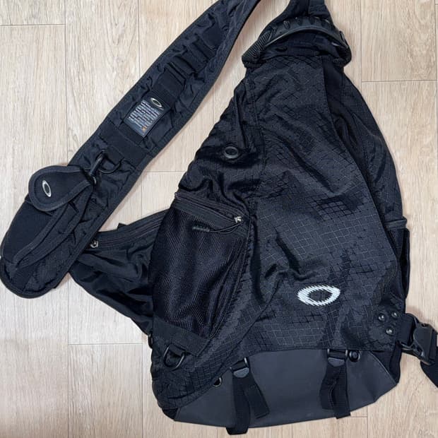 오클리 00s 슬링백 