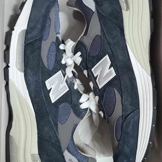 뉴발란스 992 네이비 275